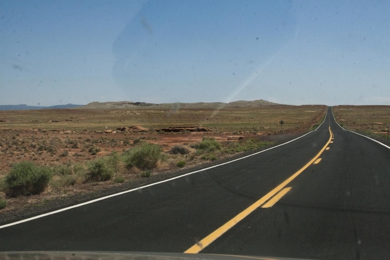 316-4413 Meteor Crater from the Road.jpg